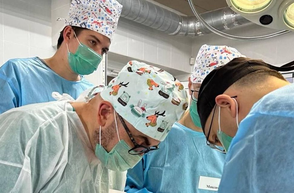 В Екатеринбурге прошел CADAVER-курс по передней декомпрессии и спондилодезу поясничного отдела